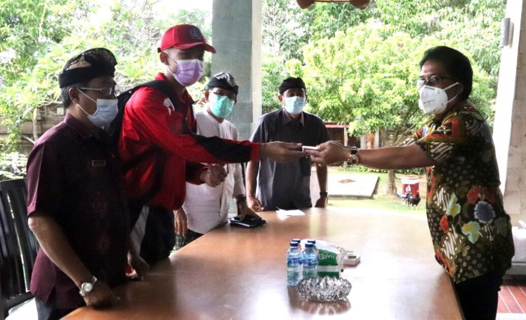 Siswa SMAN 1 Mengwi Lolos Menjadi Paskibraka Nasional, Bupati Giri Prasta : Jaga Kondisi Kesehatan dan Fisik